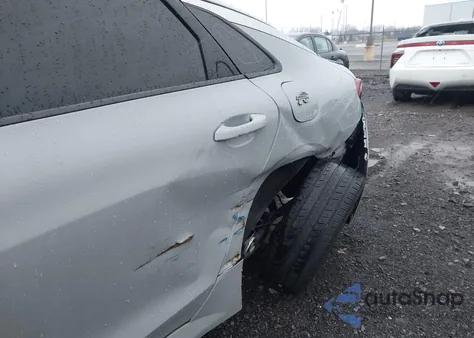 2021 Kia K5 Gt-Line z USA, uszkodzony, nr VIN 5XXG64J24MG064082